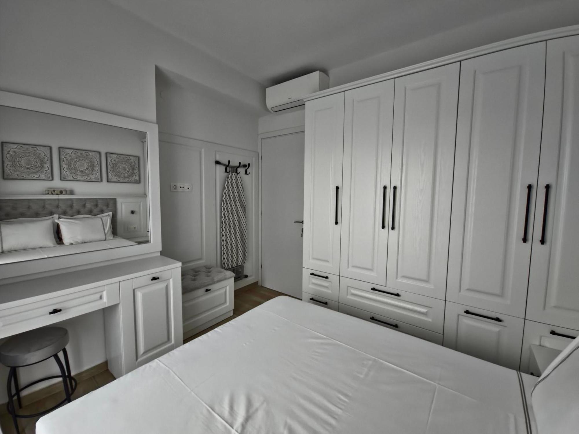Royal Apartments - Nikiti Ngoại thất bức ảnh
